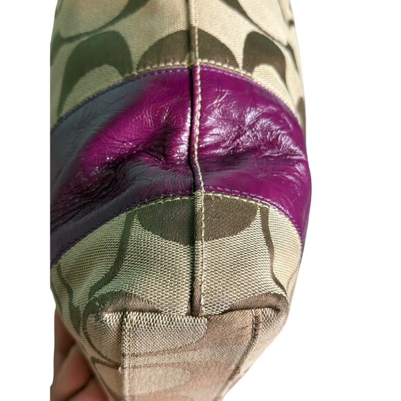 Coach Beige/Magenta Canvas Signature and Patent Large Hobo Crossbody Bag - Picture 7 of 13